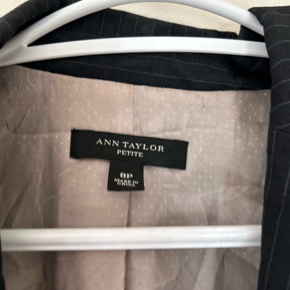 Banana Republic Black Tailored Blazer Suit Jacket - Picture 6 of 7